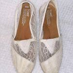Toms  Lace Slip On Shoes sz 8.5 Photo 0