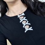 Dazy Black long sleeve keyhole cut Photo 3