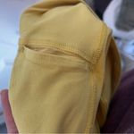 Old Navy  Extra High-Waisted PowerChill Crossover 7/8-Length Leggings for Women Photo 5