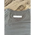 Alphalete  Women's Premium Long Sleeve Crop - Stone Grey, size XL Photo 9
