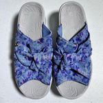 Bzees  7W Blue Tie DyeBow Embellished Washable Slide Sandals Photo 1