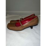 Kenneth Cole Women’s Vintage Brown/Caramel Loafer Kitten Heel 8 Photo 2