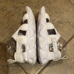Nike  Owaysis White Sandal Shoes Womens Size 9 CK9283-100 Lightweight Comfort Photo 8