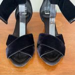 Chloé Chloe • Chris Bow Sandals heels black velvet ankle tie patent leather open toe Photo 3