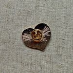 Urban Outfitters  Pink Heart Brooch Lapel Pin NWT Photo 2