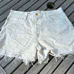Universal Threads Highest‎ Rise White Vintage Stretch Denim Shorts size 8 Photo 0