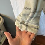 Lee Plaid Cream and Gray Soft Button up Size Large Photo 3