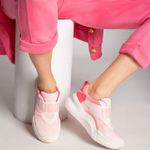 UGG Women's La Flex Sneaker Photo 0