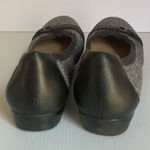 Clarks Ballet Flats Women’s Size 8.5 Cushion Soft Gray Black Everyday Photo 8