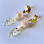 Handmade Kawaii y2k fairy pink mushroom & leaf glass beads moon dangle earrings🍄🌈💕 Photo 0
