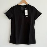 FIGS  Women's Catarina One Pocket Scrub Top in Black, Size XXS Photo 5