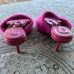 Jacquemus  Fuchsia Furry Heeled Sandals Photo 2