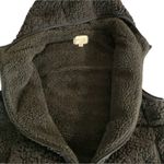 Weather Proof Vintage Sherpa vest with hood size medium Photo 1