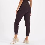 Vuori  Daily Jogger in Dark Cherry Photo 1