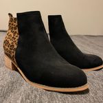 Boutique Cheetah Print booties Photo 0