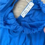 Ekouaer  NWT Size Medium, tie neck, pit to pit is 15, length is 22 Photo 3