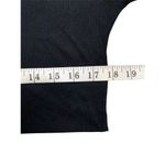 Bella Women's Hair Dresser Black Top Photo 2