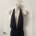Lulus Women  Classic Black Halter Jumpsuit size small Photo 5