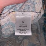 Westport Women’s Blouse Size Small Short Sleeve Floral Damask White Blue Yellow Photo 5