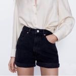 NWT Zara Black Denim Shorts, classic mom fit. High rise size 8. Photo 0