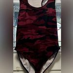 Zenana Outfitters Racerback Camo Bodysuit. Size: XL. Pink Black. (3) Photo 0