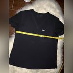 FIGS  Slim Catarina One-Pocket Scrub Top in Black Size large Photo 3