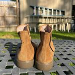 Munro Scout Tobacco Suede Ruched Water Resistant Comfort Bootie size 5.5 Photo 4