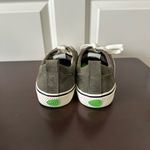 Cariuma Sneaker Shoes Green Camouflage Camo Suede Womens Size 8.5 Mens 7 Photo 4