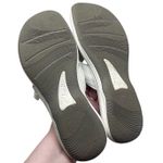 Clarks “Brinkley” Jazz White Flip Flop Sandals Synthetic Women’s Size 9 Photo 6