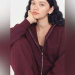 H&M Burgundy hoodie jacket zip down divided with old navy high rise go dry capris Photo 0