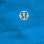 Lululemon Power Flow Crop Legging in Beach Blanket Blue/Aquamarine Size 4 • $78 Photo 8