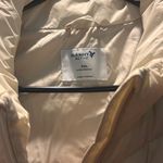 Old Navy  Active Cream, Water-resistant Vest Size XXL Photo 3