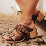 FREEBIRD by Steven Freebird Shoes Caprice Leather Strappy Open-Toe Block-Heel Slide Cognac 8 GUC Photo 9