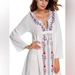 Boho Embroidered Tunic Dress OS/L Floral Plunge Neck Tunic Swim Coverup Kaftan White Size L Photo 9