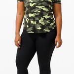 Lululemon UVP Run Short Sleeve Pullover Green Camo Shirt Size 12 Photo 0