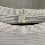 Lululemon  Swiftly Tech Relaxed Fit Short Sleeve Tee Womens Size 10 Photo 3