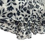 Selfie Leslie size Small sleeveless romper flouncy blue white floral print Photo 3