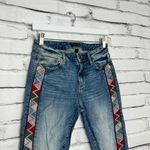 AQUA Skinny Jeans Mid Wash Women’s 27 Aztec Embroidered Side Panel Boho Denim Photo 2