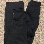 Athleta Size Small Peak Hybrid Fleece Tight in Black Photo 6