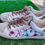 Mindy Mae Market Mindy Maes Market MMM Meranda Floral Multi Sneaker Suede Top Size 11 Photo 1