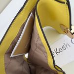 Michael Kors Sunshine Carmen Medium Trifold Leather Wallet Photo 5