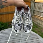 Vans 💫‎ Old Skool Patchwork Floral white pink floral woman’s 8 Photo 2