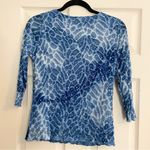 Dress Barn Y2K Blue Sequin Mesh Top M Sparkle Stretch Scoop Neck 3/4 Sleeve USA Photo 3