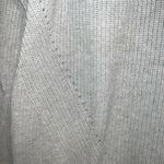 Gap Women’s  Light Gray  Sweater. Photo 4