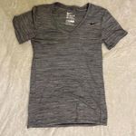 Nike The Tee - Dri Fit Athletic Cut, Size XS Photo 0