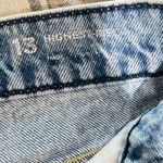 Arizona Jeans Arizona Jean Co. Floral Denim Shorts size 13 highest rise Photo 10