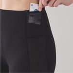 Lululemon  Body Con Tight in Black Size 8 Athletic Gym Workout Athleisure Photo 2