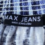 Max jeans off the shoulder blouse. Photo 4