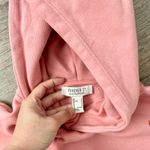 Forever 21 NWOT  pink cropped hoodie sweater size S. Photo 3