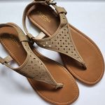 Arizona Jeans Arizona Seymour laser cut thong sandals size 10 Photo 6